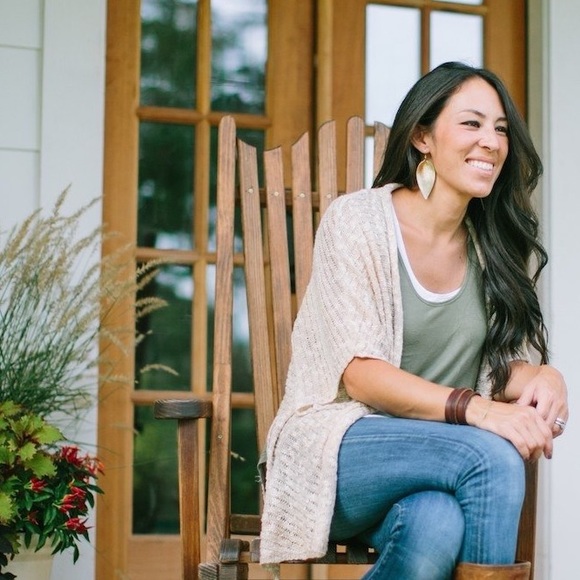 Red Drop Leather Earrings - Picture 4 of 4